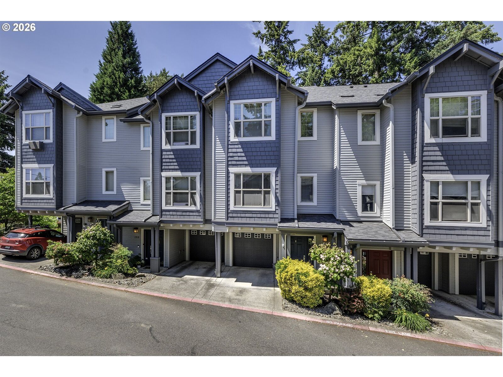 Property Photo:  1923 NE 50th Way  OR 97124 