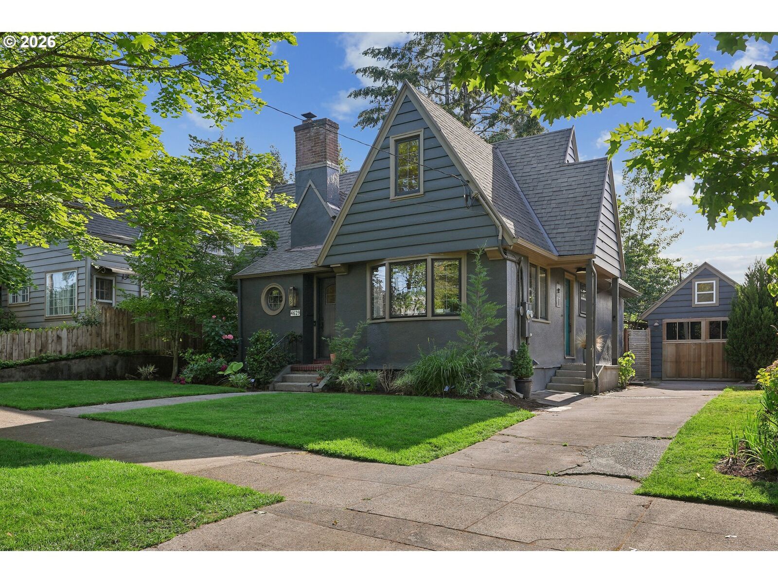 Property Photo:  4629 NE 35th Pl  OR 97211 