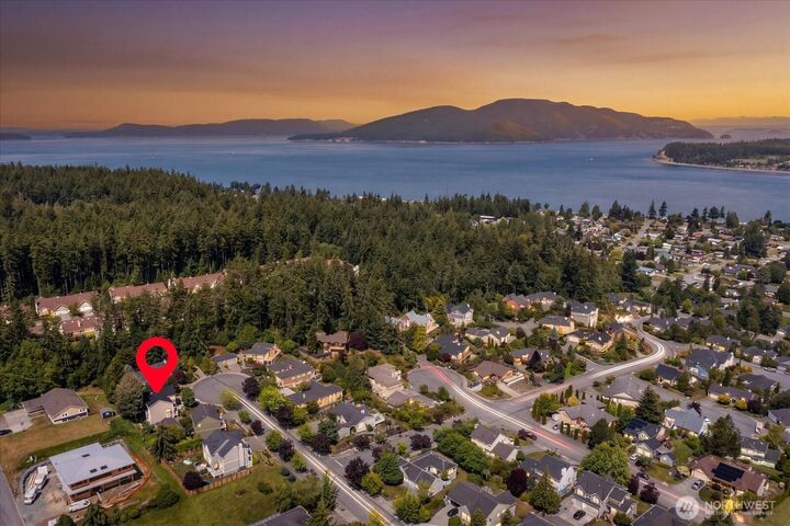 Property Photo:  2315  22nd Street  WA 98221 