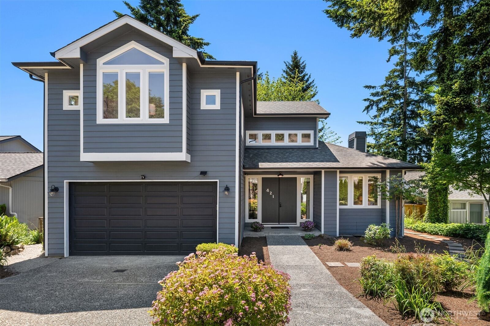 Property Photo:  421  16th Lane  WA 98033 