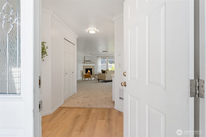 Property Photo:  246  Prince Avenue 202  WA 98226 