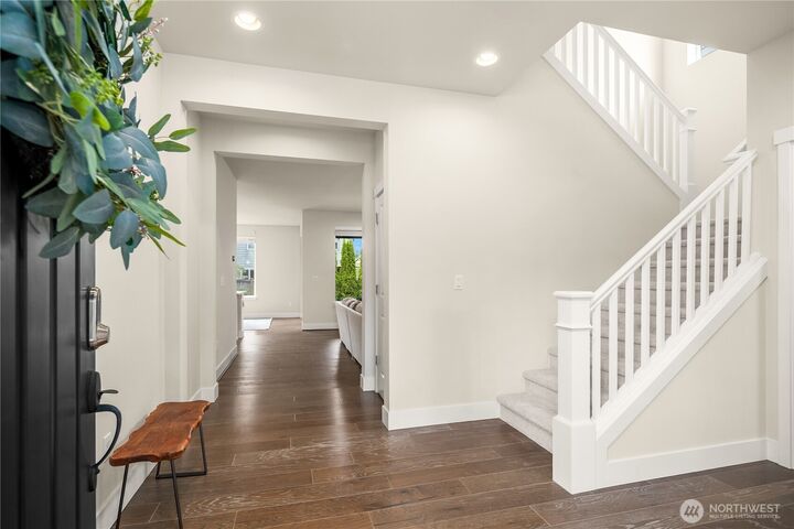 Property Photo:  336  Zemp Way NE  WA 98045 