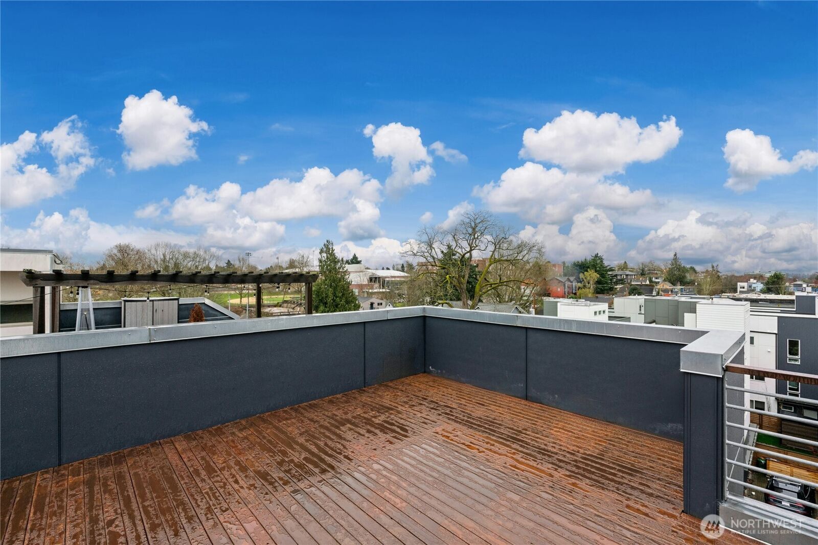 Property Photo:  2114 E James Street  WA 98122 