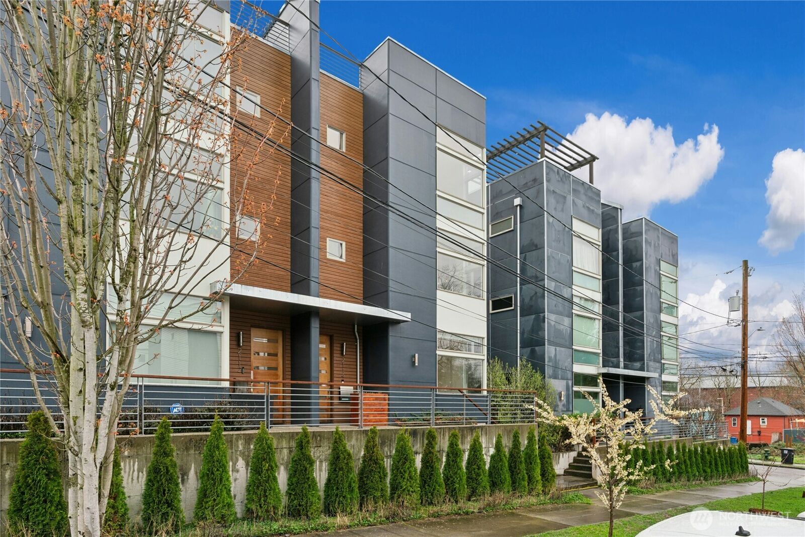 Property Photo: 2114 E James Street WA 98122