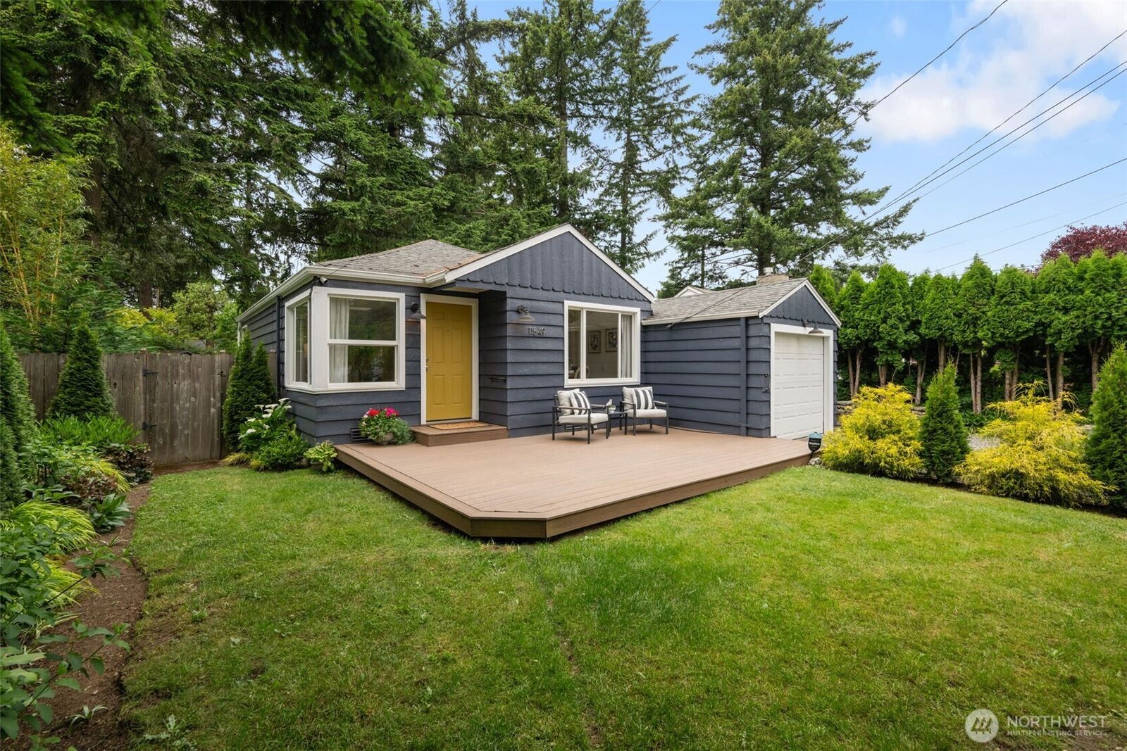 Property Photo:  11549  8th Avenue NE  WA 98125 