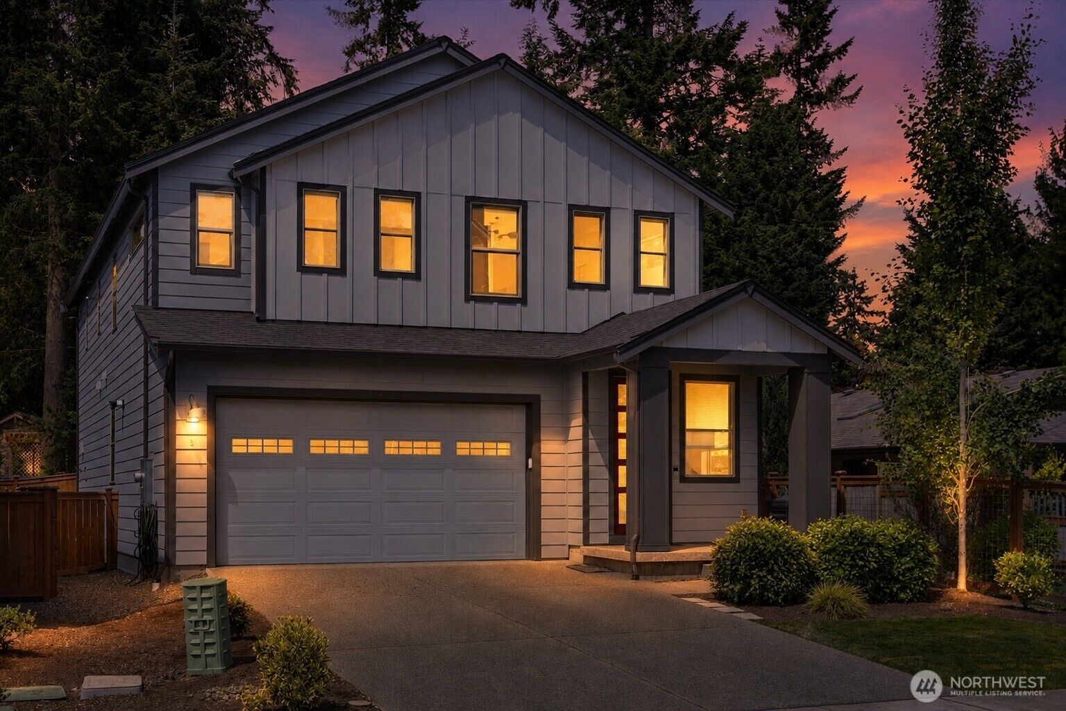 Property Photo:  9  150th Place SE  WA 98087 