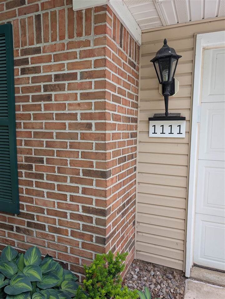 Property Photo:  1111 University Boulevard  IN 47374 