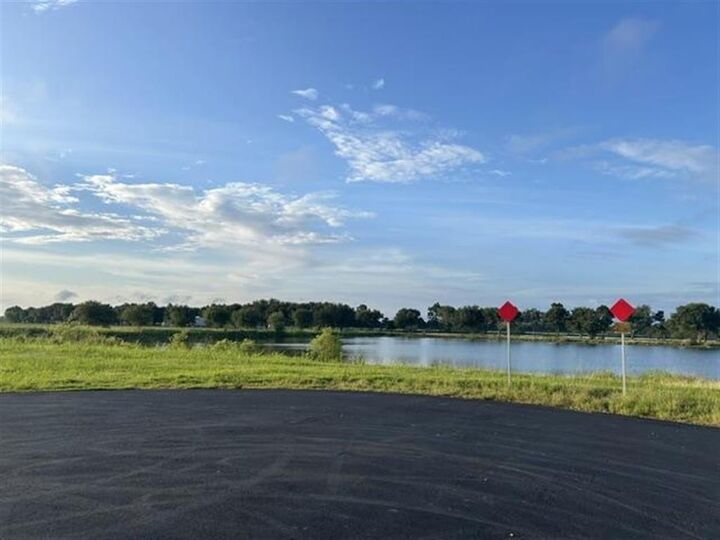 Property Photo: 5072 Silver Willow Court LA 70647