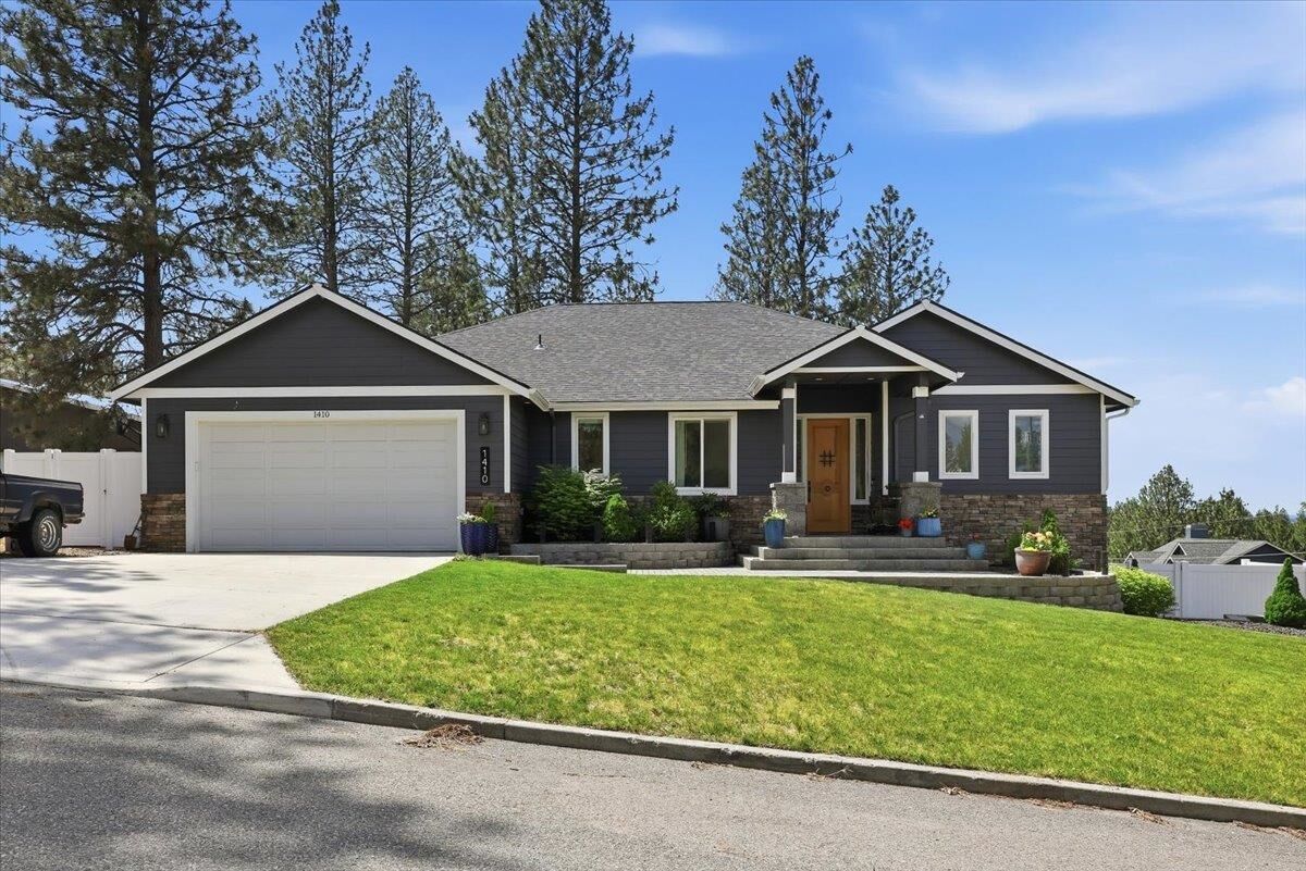 Property Photo: 1410 S Dyer Rd WA 99212