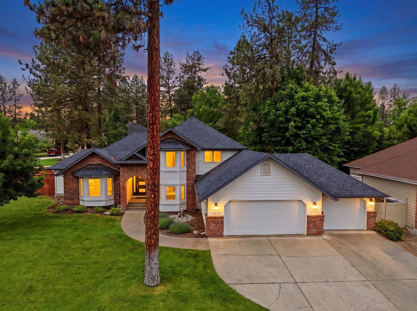 Property Photo: 15111 N Edencrest Dr WA 99208