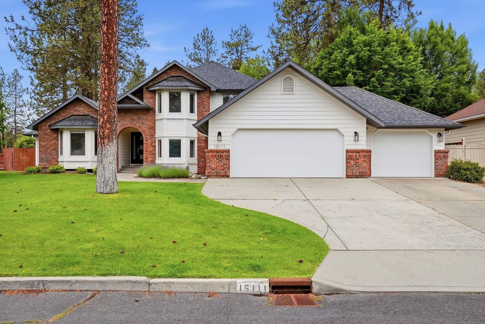 Property Photo: 15111 N Edencrest Dr WA 99208