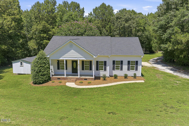 Property Photo:  100 Fire Thorne Lane  NC 27526 