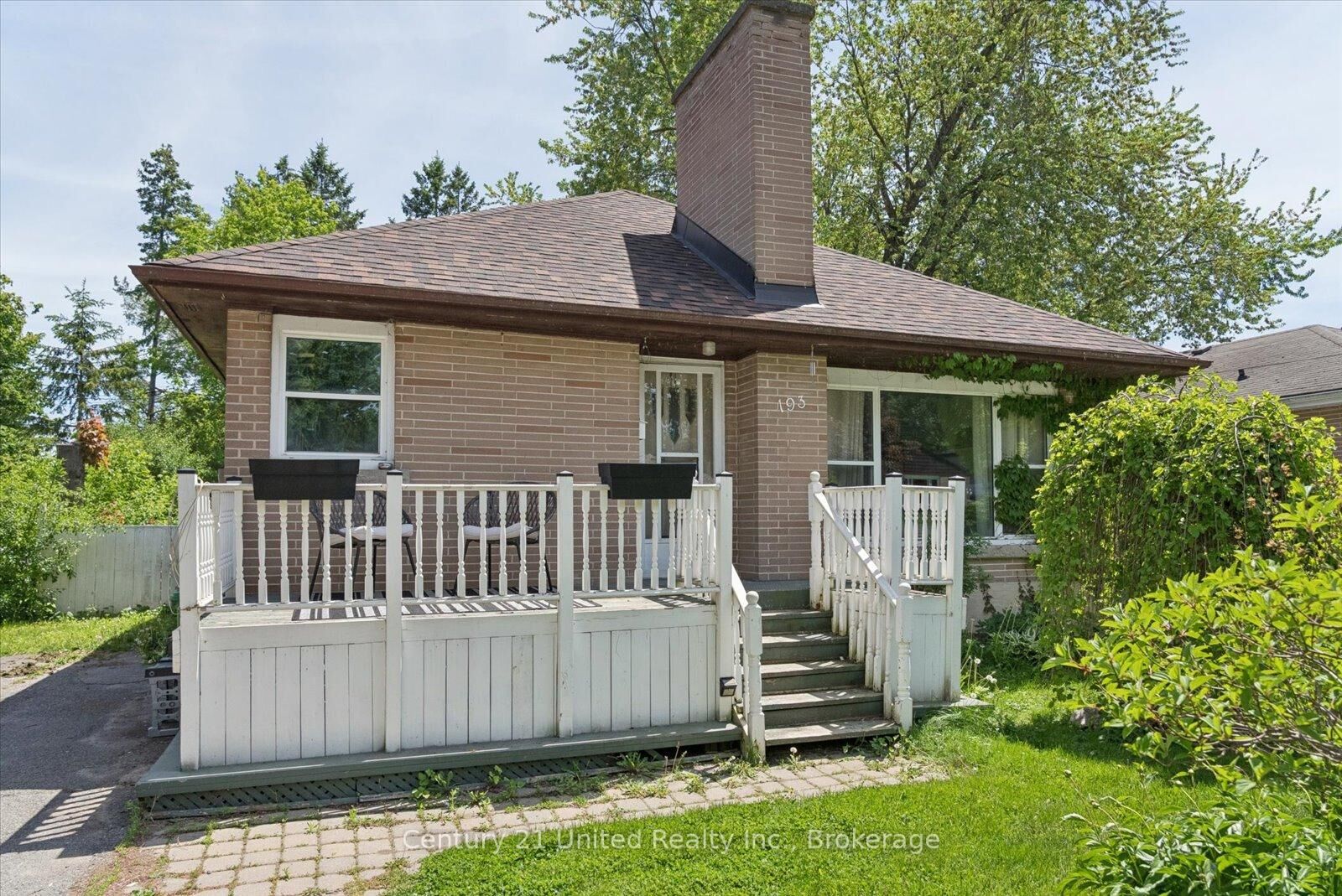 Property Photo: 193 Shelbourne Street ON K9H 5K3
