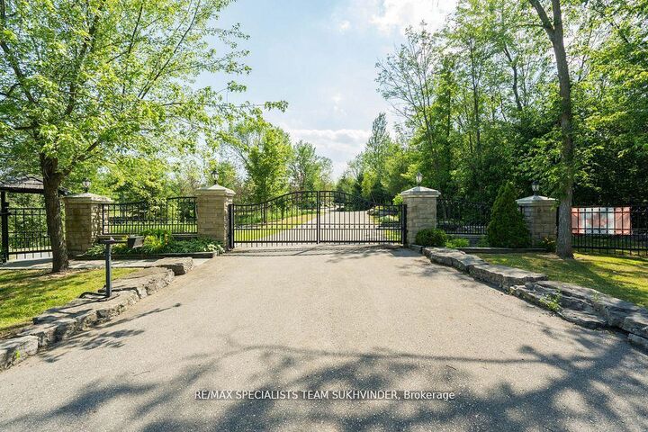 Property Photo: 14180 Heritage Road ON L7C 1T6
