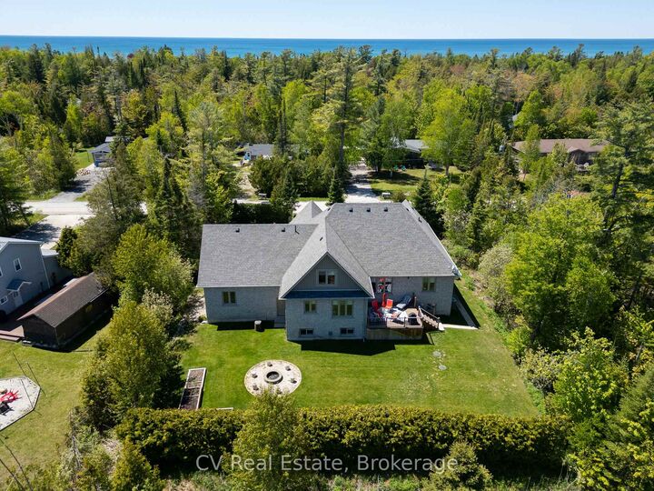Property Photo: 180 St. Edmunds Crescent ON N0H 2G0