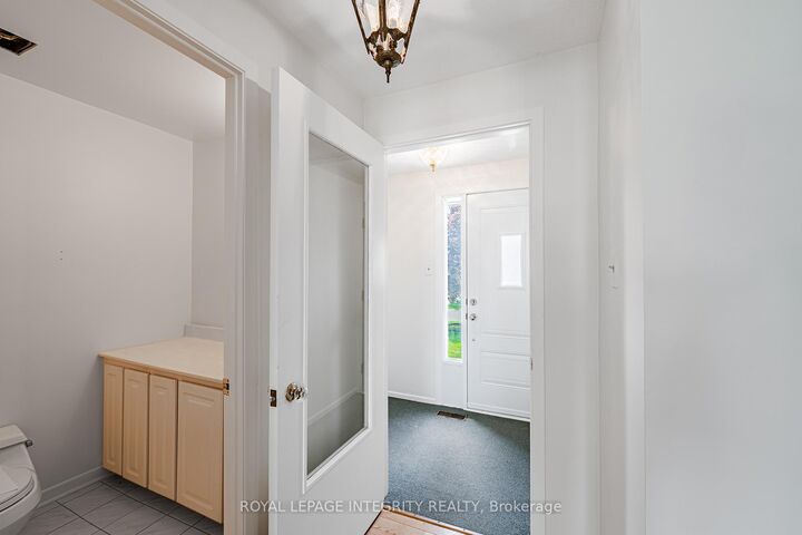 Property Photo: 32C Benlea Drive ON K2G 4A8