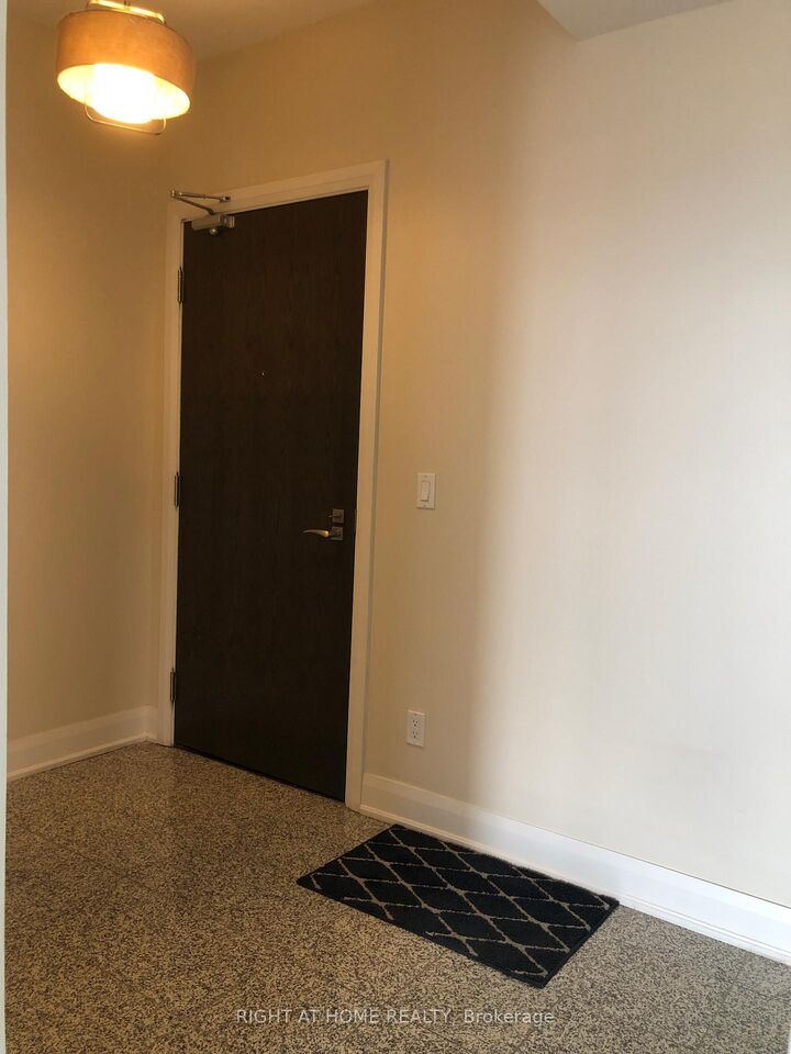 Property Photo: 2900 Highway 7 Road 2606 ON L4K 0G3