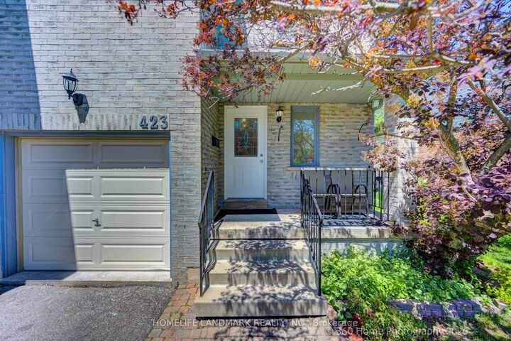 Property Photo: 423 Levanna Lane ON L6H 6B8