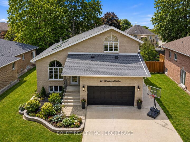 Property Photo:  10 Westwood Drive  ON L3K 6B8 