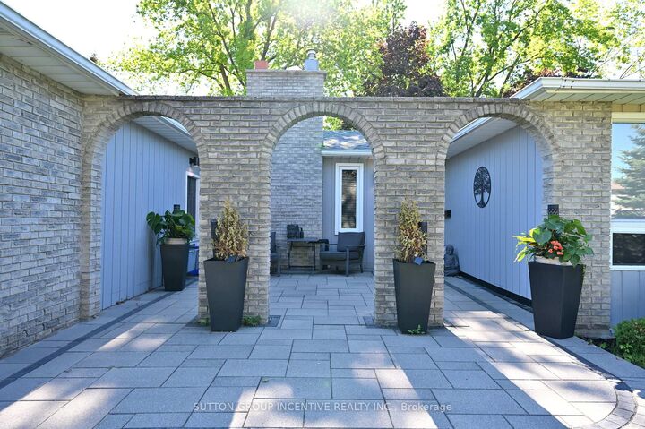 Property Photo: 7 Huron Street ON L4M 5H2
