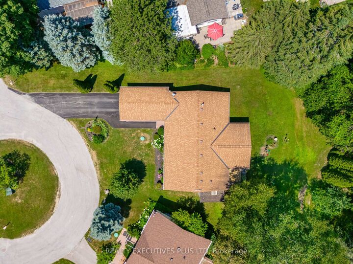 Property Photo: 3 Pineview Court ON L0G 1W0