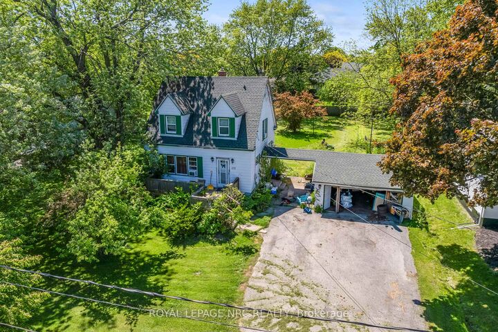 Property Photo: 237 First Avenue ON L3C 1Y7