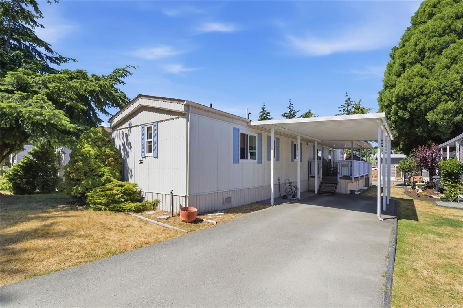 Property Photo:  150 Corfield St N #38  BC V9P 1N9 