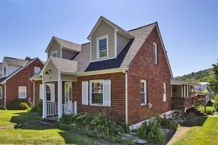 Property Photo:  24 Taylor Ave  PA 15322 