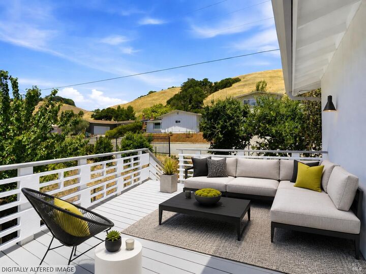 Property Photo:  821 Las Colindas Road  CA 94903 