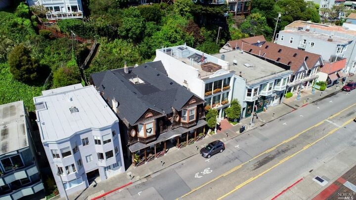 Property Photo:  561 Bridgeway Way  CA 94965 