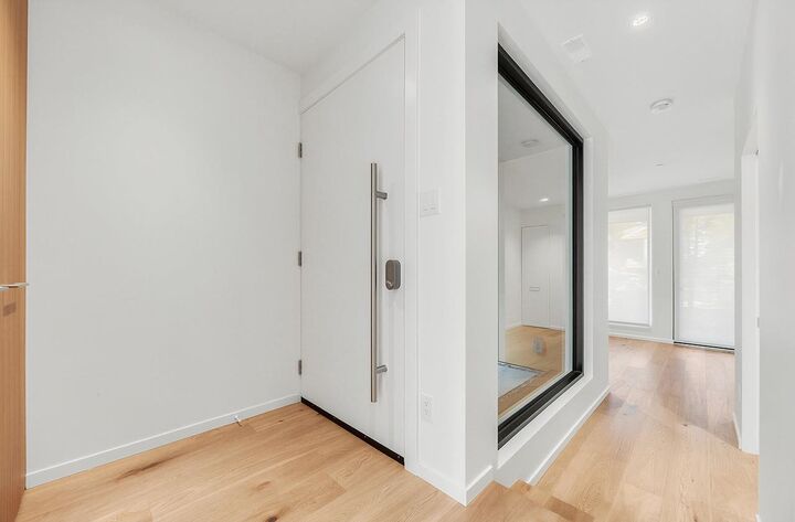 Property Photo: 2180 E 13th Avenue BC V5N 2C4
