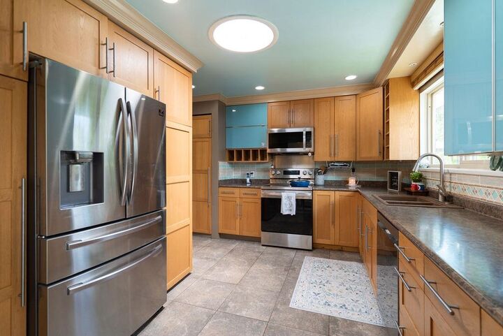 Property Photo: 26838 32 Avenue BC V4W 3E3