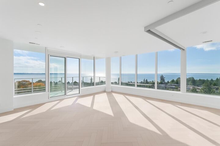 1342 Johnston Road 705 — photo 1