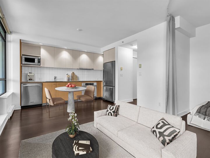 Property Photo:  750 W 12th Avenue 214  BC V5Z 0A3 