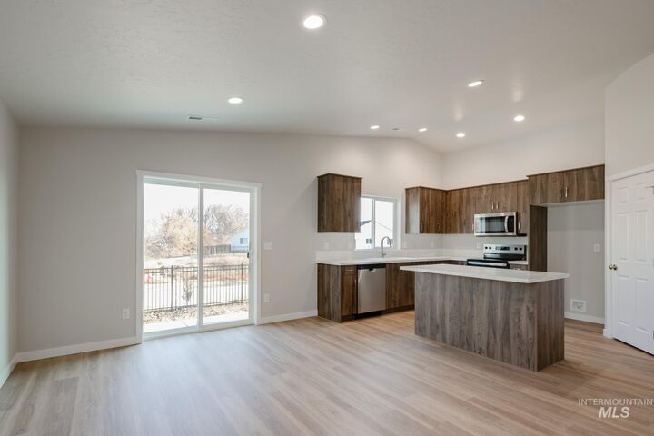 Property Photo: 110 Golinda Ave ID 83605