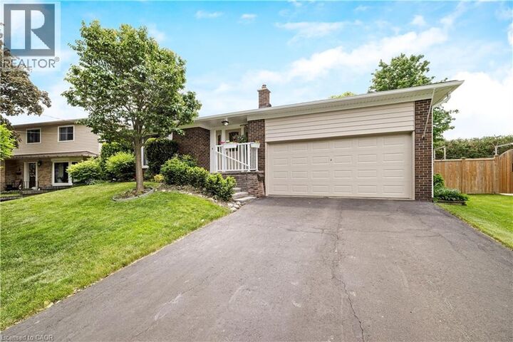Property Photo:  6 Metcalfe Court  ON L7G 4N6 