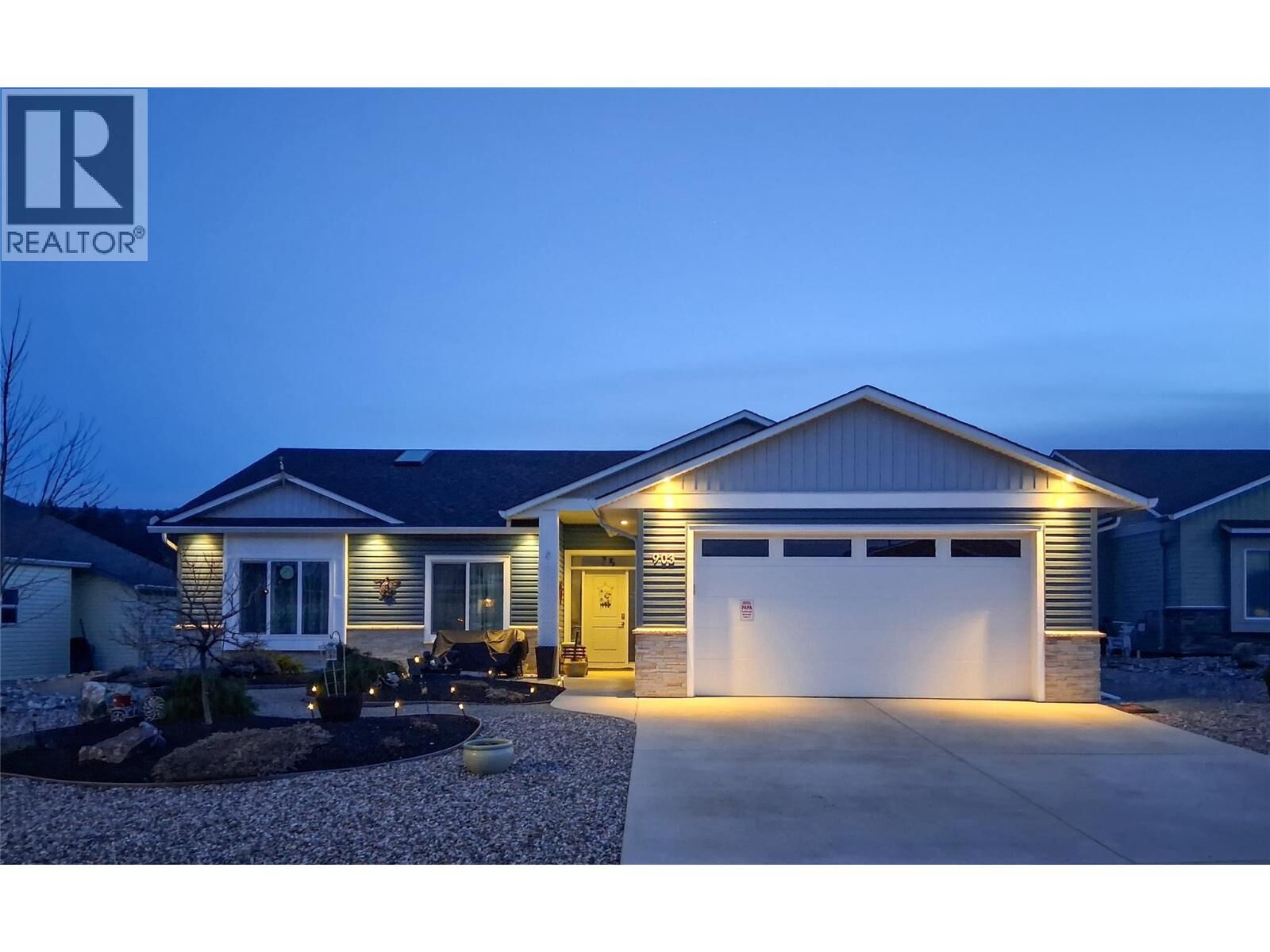 Property Photo:  903 9 Avenue  BC V1H 1Z1 