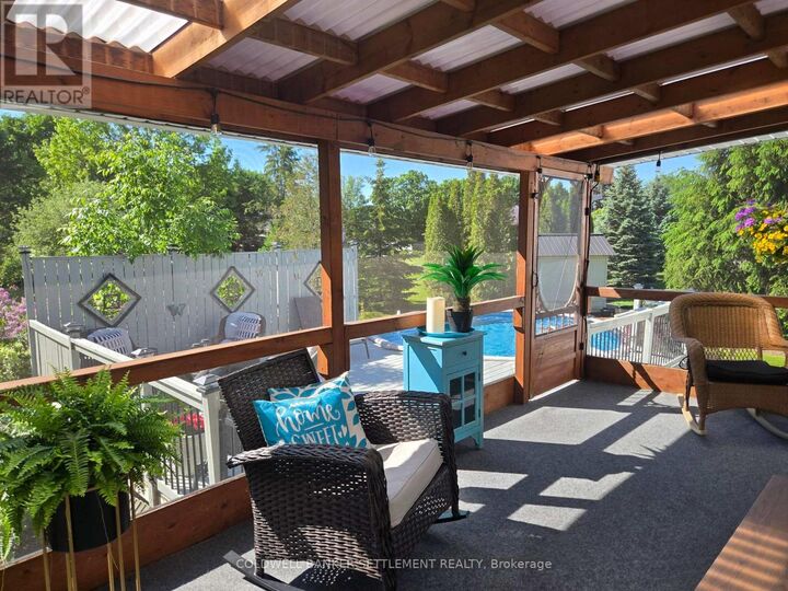 Property Photo:  12 Cornell Crescent  ON K0E 1M0 