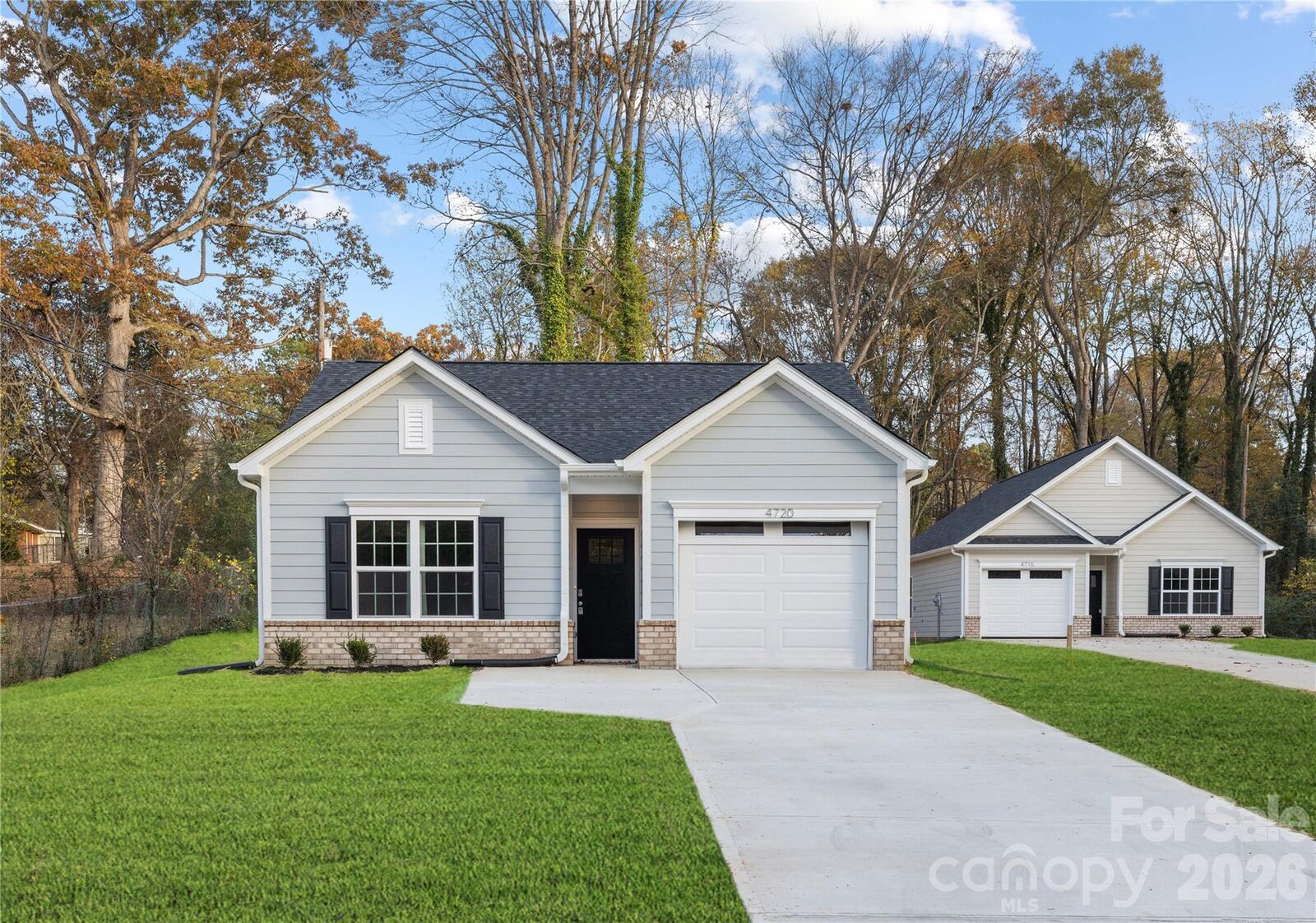Property Photo: 1500 Hollyleaf Avenue NC 28052