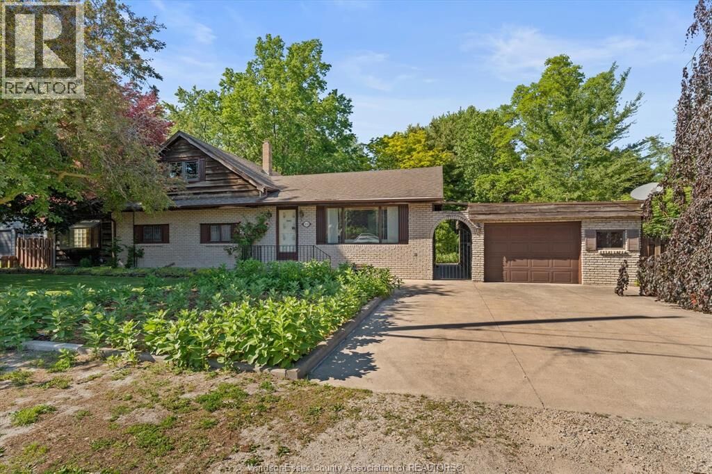 Property Photo:  310 River Avenue  ON N9J 1A2 