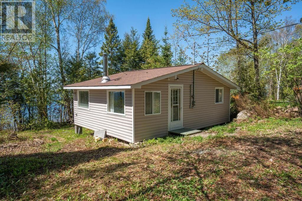 Property Photo: 552 Kelly Creek Rd ON P0S 1E0