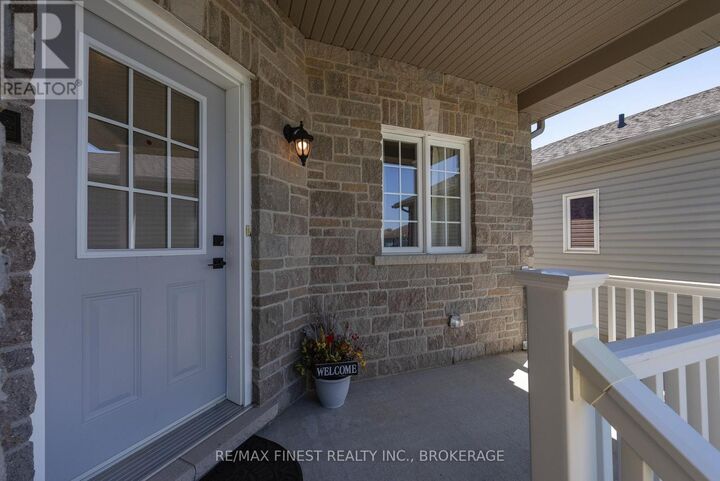 Property Photo:  123 Connell Drive  ON K7N 0A3 