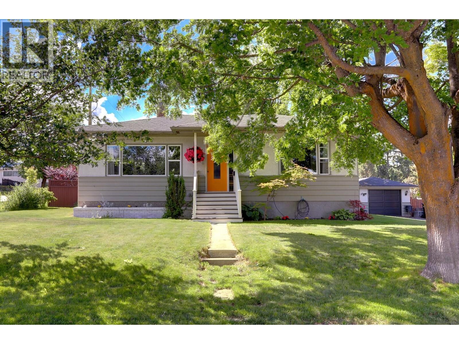 Property Photo: 1800 30th Avenue BC V1T 2A5