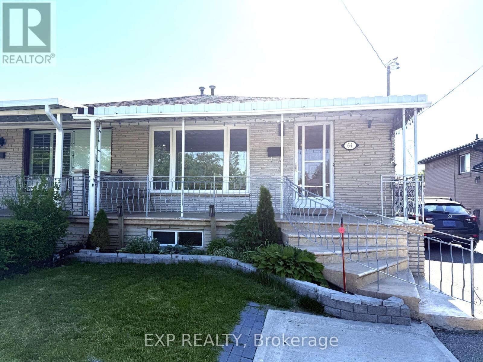 Property Photo:  64 Ruthmar Crescent  ON M3N 2C5 