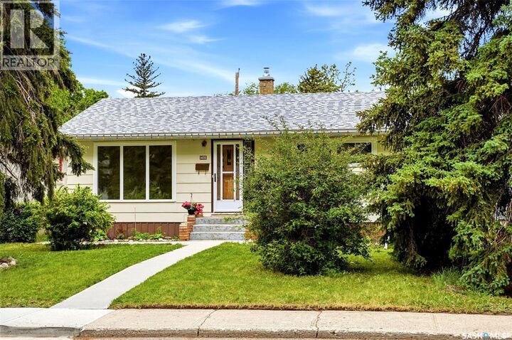 Property Photo:  1420 Aberdeen Street  SK S4T 5K4 