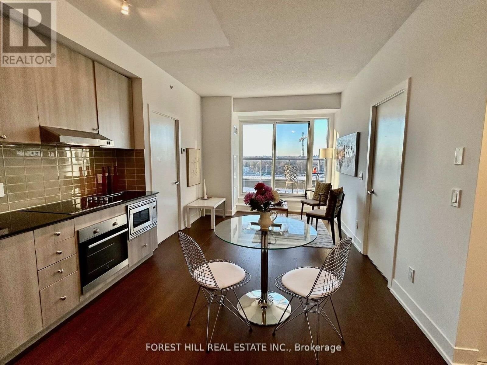 Property Photo:  7 Kenaston Garden 716  ON M2K 1G7 
