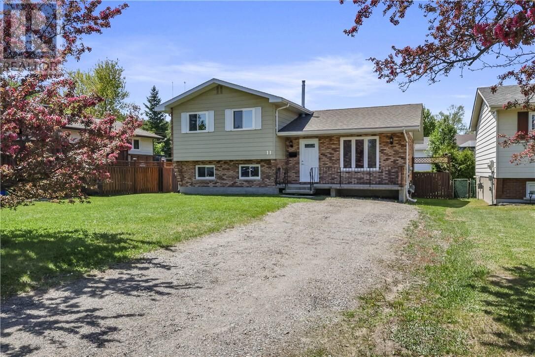 Property Photo:  11 Manchester Street  ON P3A 5H4 