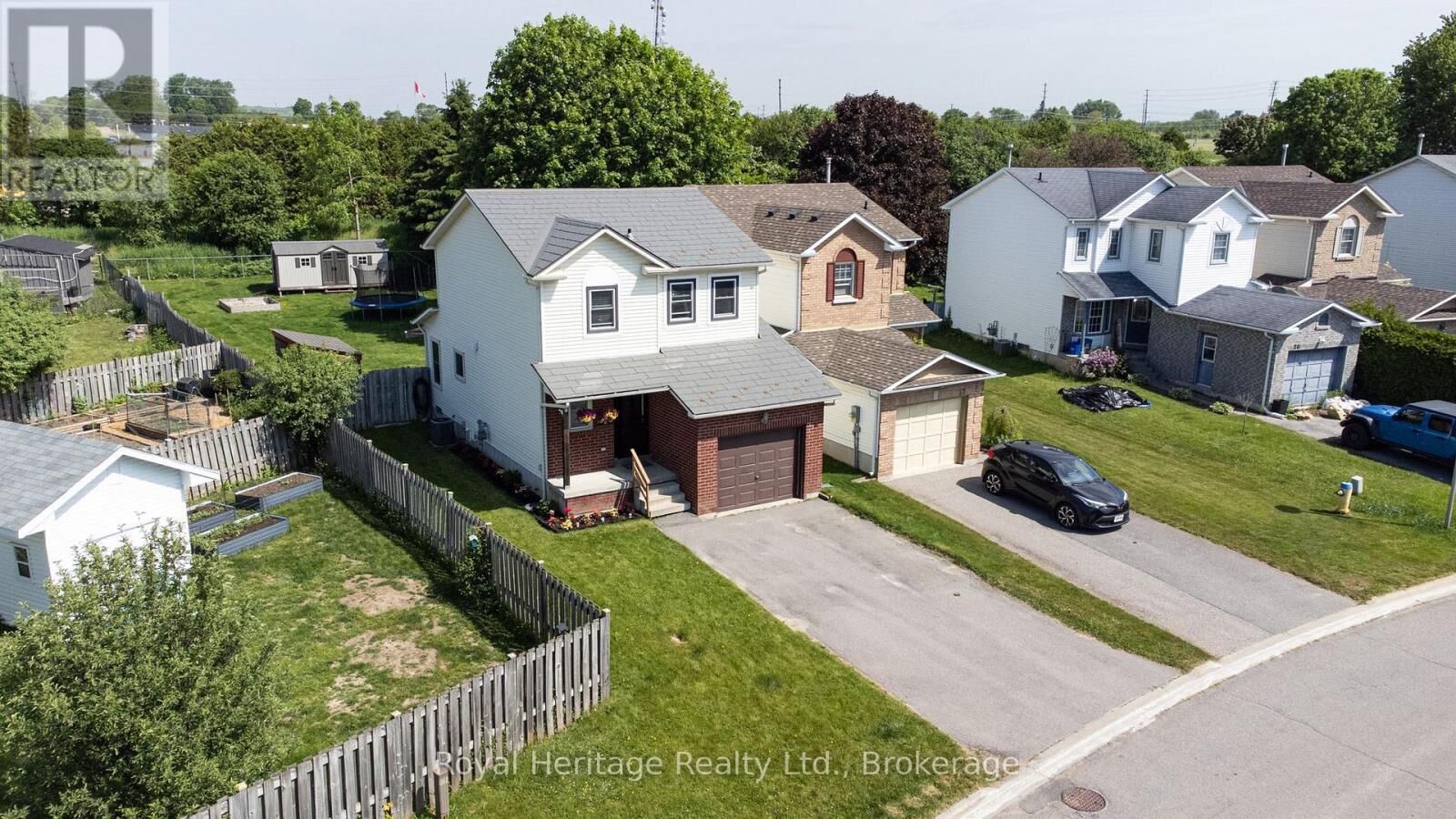 Property Photo:  34 Burnham Boulevard  ON L1A 4H5 