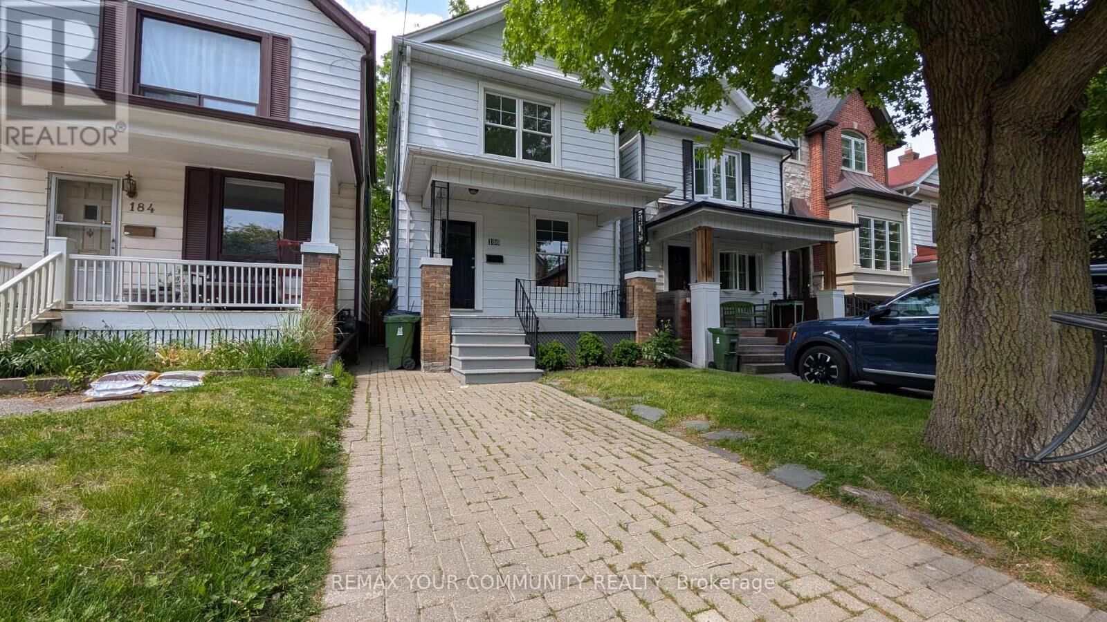Property Photo: 186 Roslin Avenue M4n 1Z6 ON M4N 1Z6