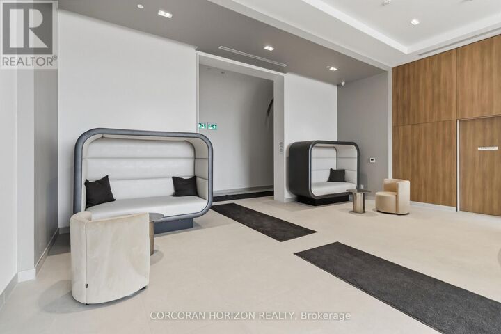 Property Photo:  2075 Lakeshore Road 2607  ON L7R 0H3 